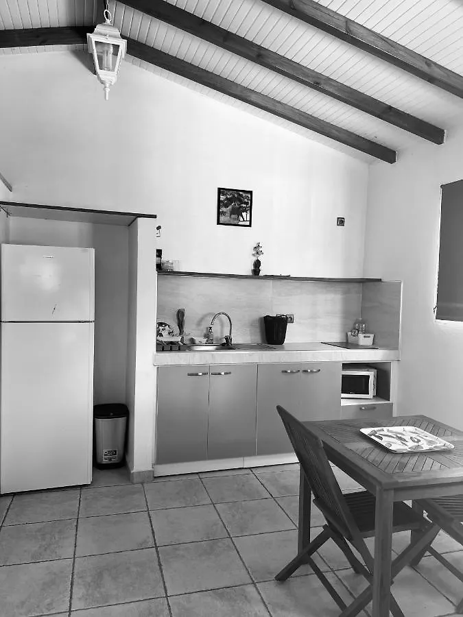 Bungalows Dziles Hotel Le Moule Campsite